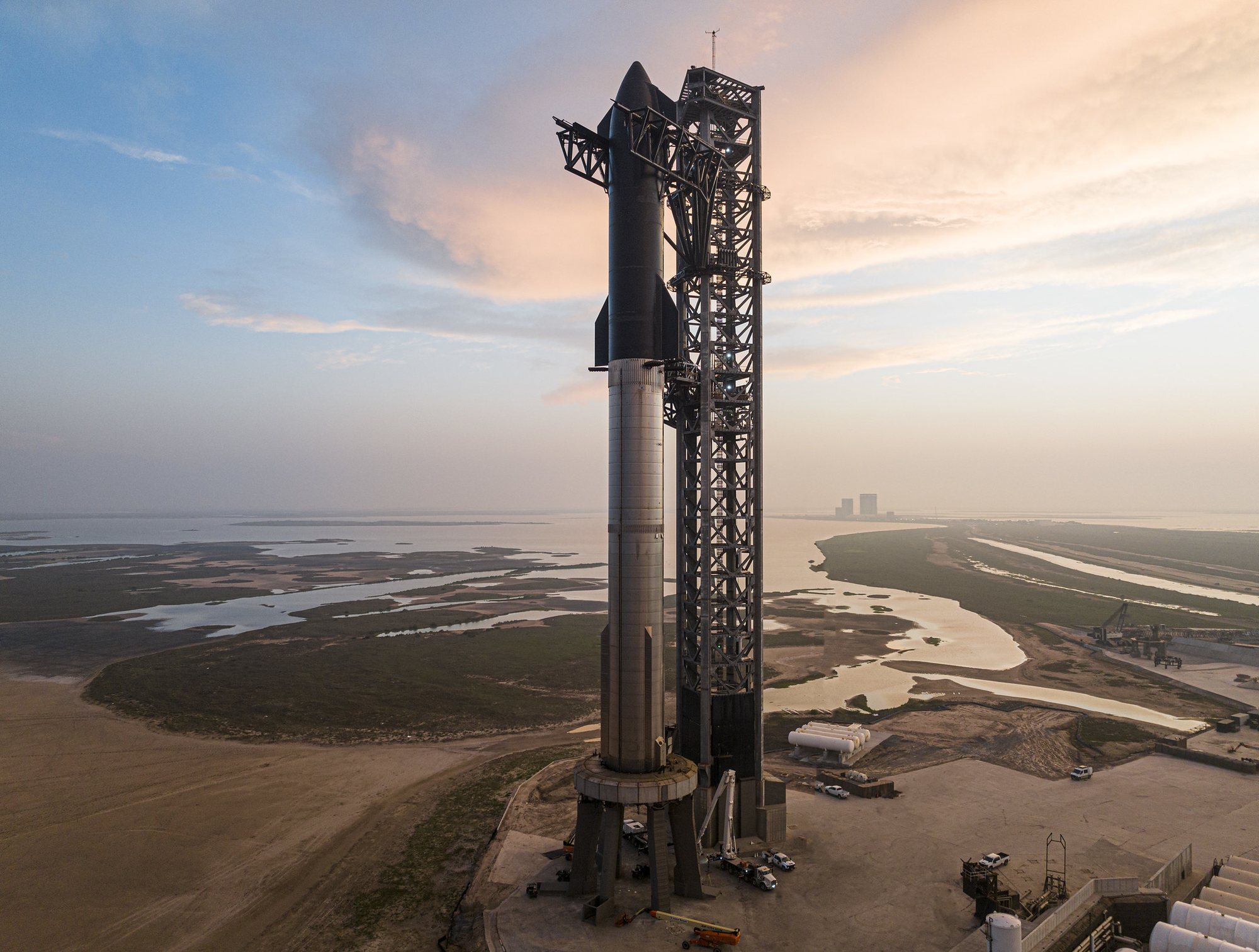 SpaceX Starbase orbital launch mount